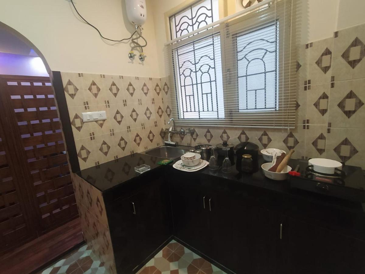 Deluxe Homestay Apartments With Kitchen In Шимла Экстерьер фото