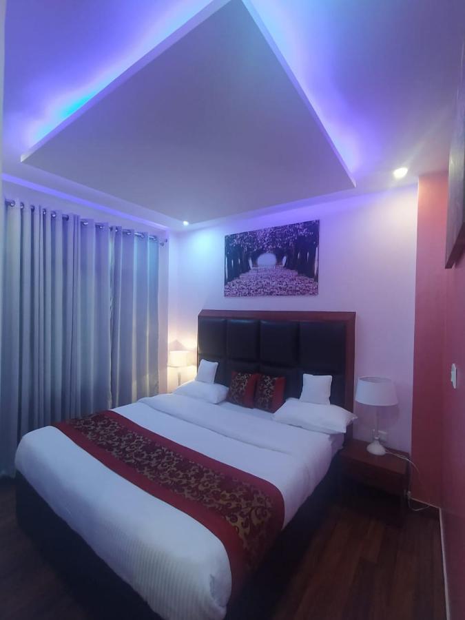 Deluxe Homestay Apartments With Kitchen In Шимла Экстерьер фото
